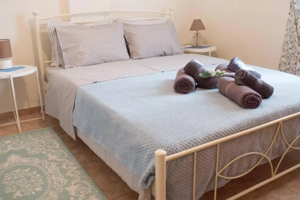 Beautiful House With Garden Apartment Nea Alikarnassos