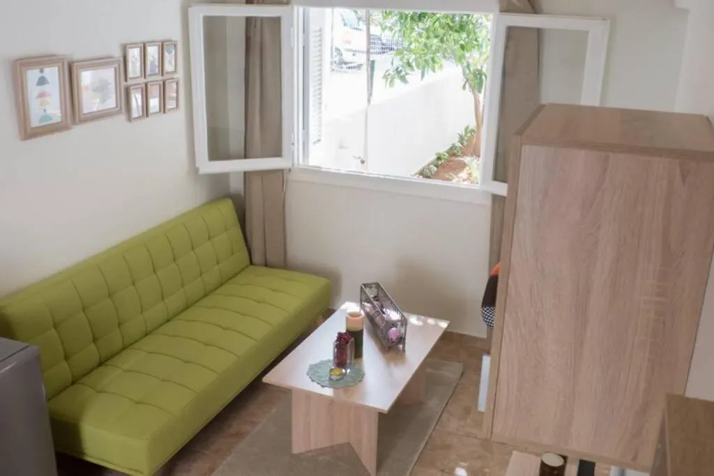 Beautiful House With Garden Apartment Nea Alikarnassos Grecia